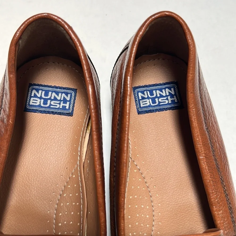 NUUN BUSH slips-on